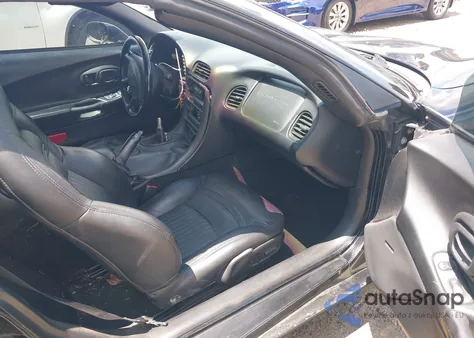 2002 Chevrolet Corvette z USA, uszkodzony, nr VIN 1G1YY32G725105771